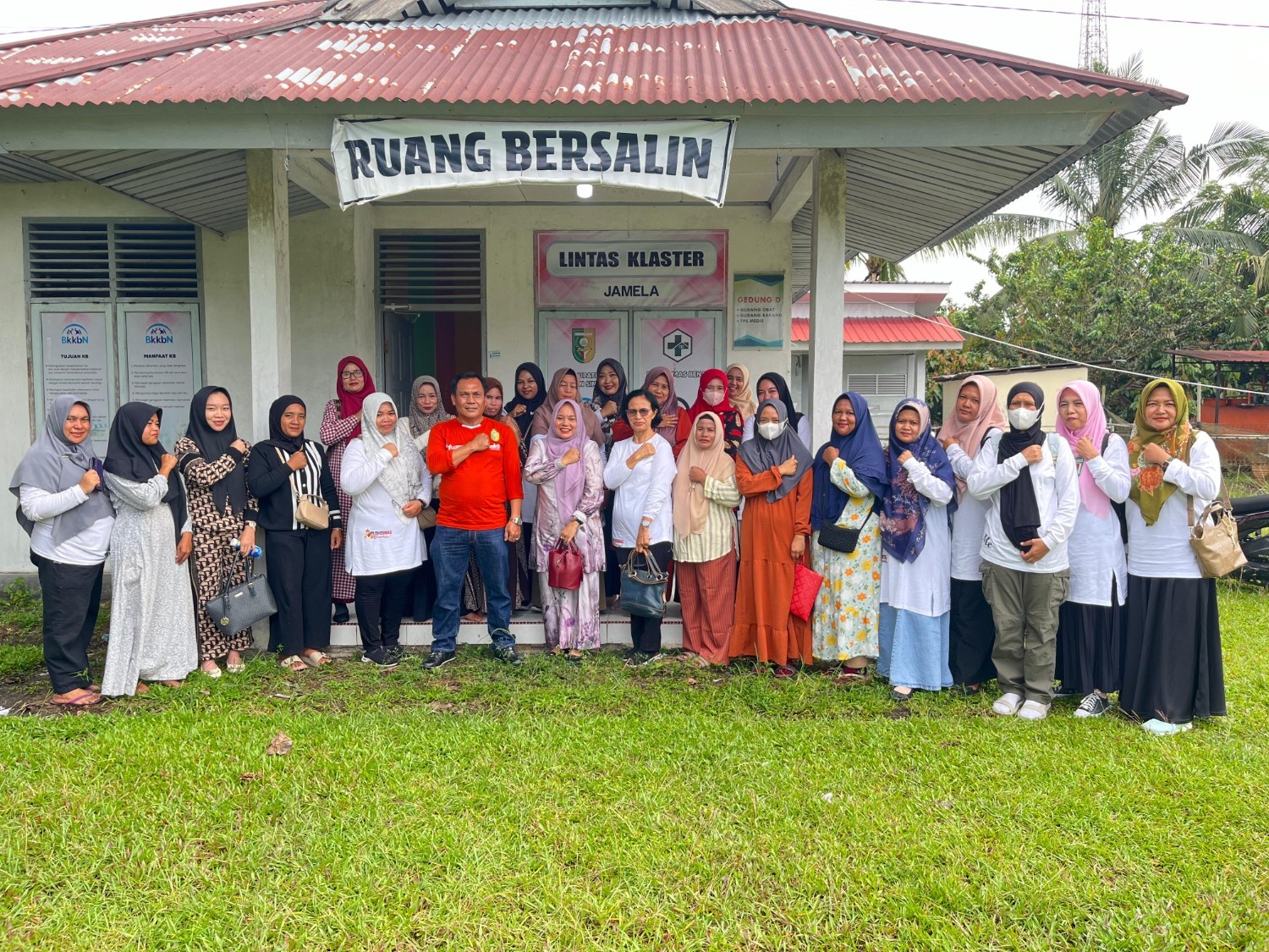 Pelayanan KB dan IVA test, Kamis 08 Mei 2025